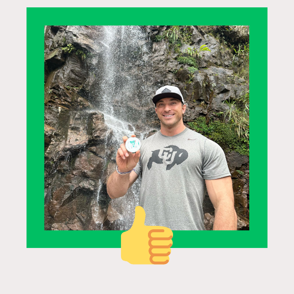 Snus Vietnam Swedish customer holding up product 1